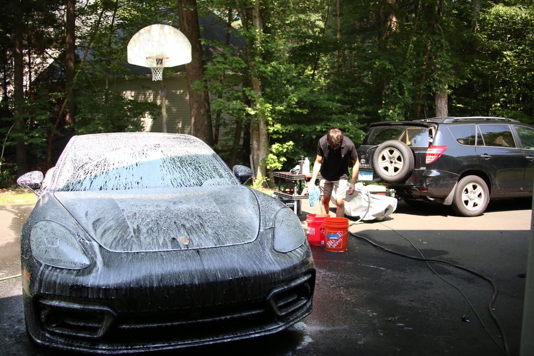 Car detailing service 1