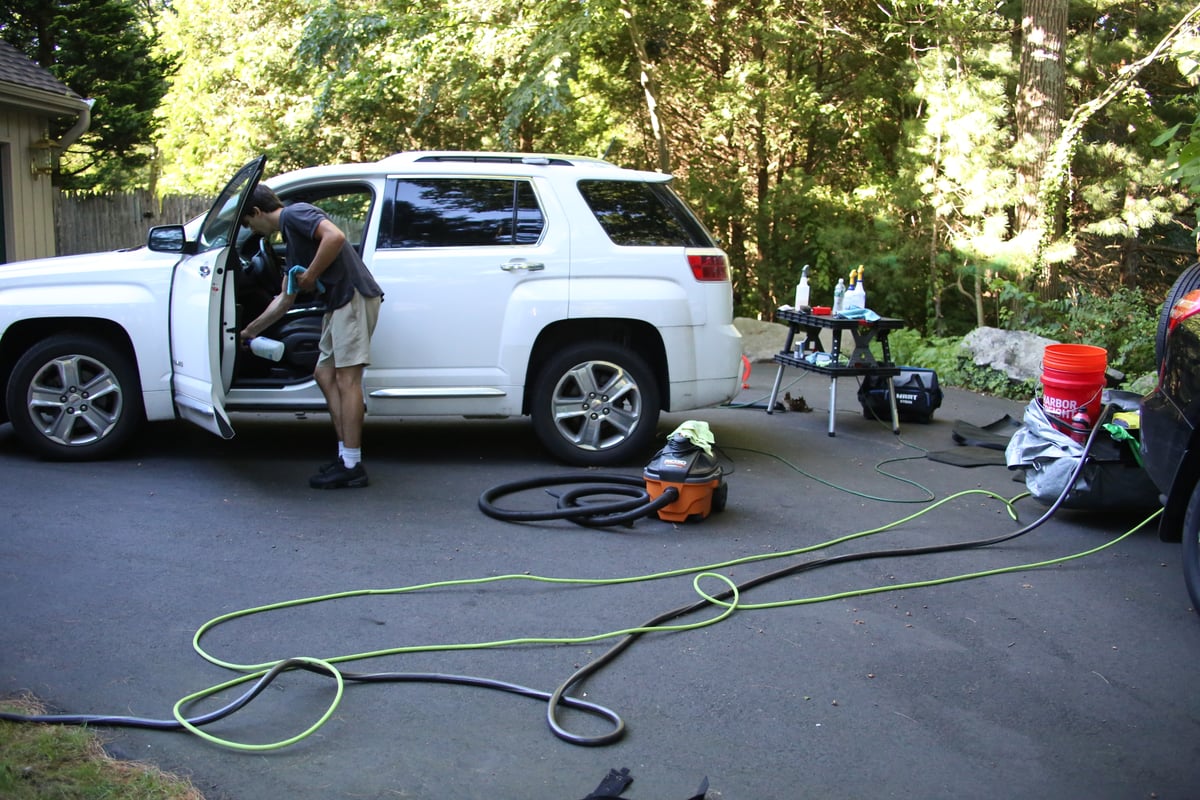 Car detailing service 4